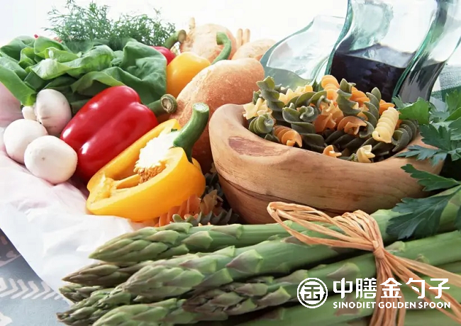 央廚預制菜引領餐飲業(yè)變革，提升生活品質.png